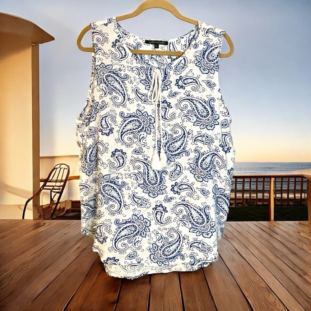 New Larry Levine white sleeveless top with blue paisley design